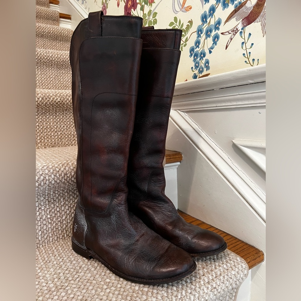 Frye Melissa boots, size 8 1/2. Excellent condition